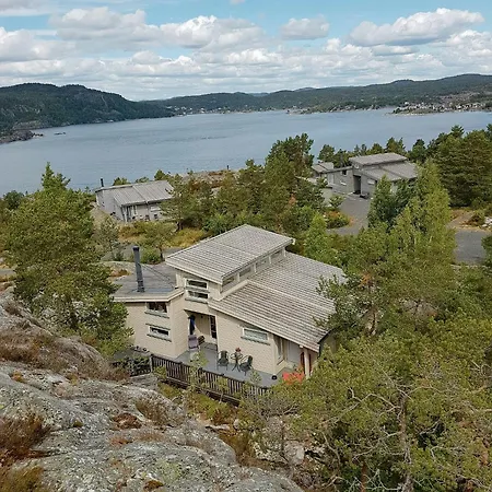 Beautiful With Sea View In Isles